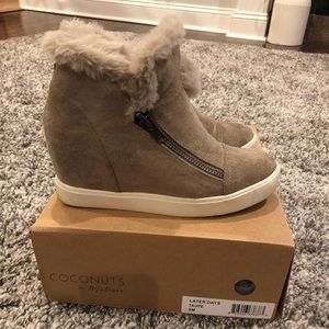 Coconut by Matisse Later Days Taupe Wedges-Size 8